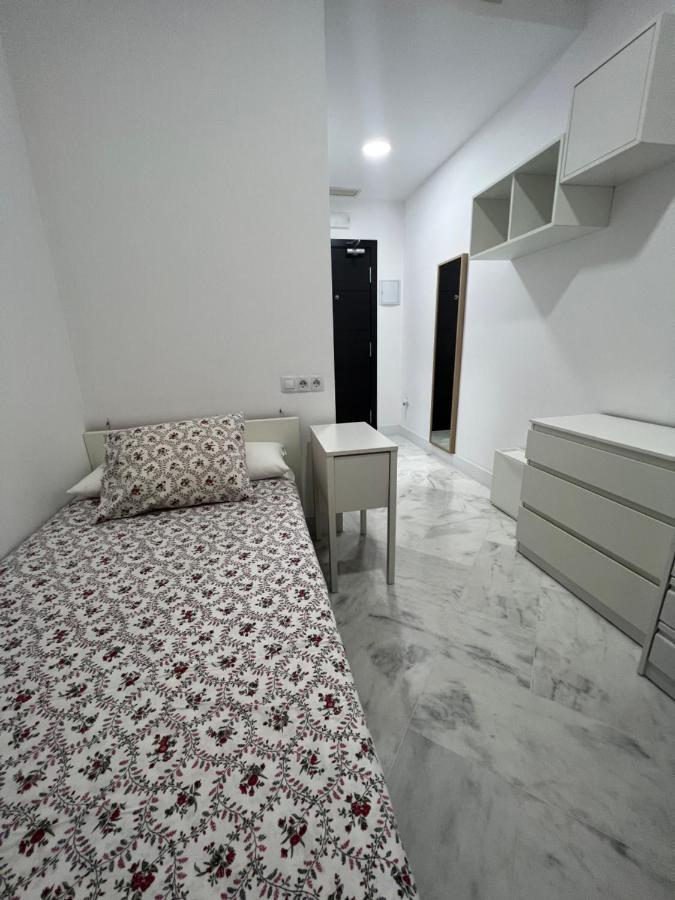 Colegio Mayor Careu - Women Only - University Community 세비야 외부 사진