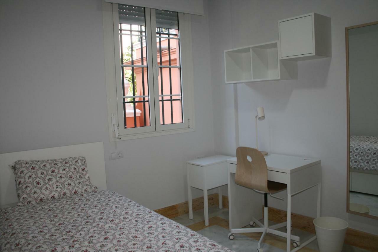 Colegio Mayor Careu - Women Only - University Community 세비야 외부 사진