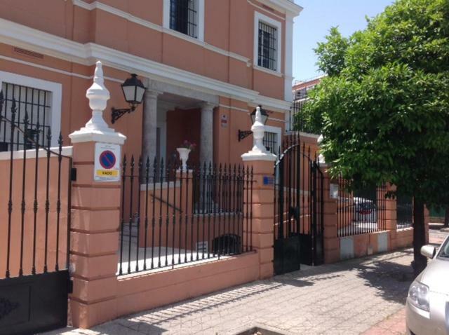 Colegio Mayor Careu - Women Only - University Community 세비야 외부 사진