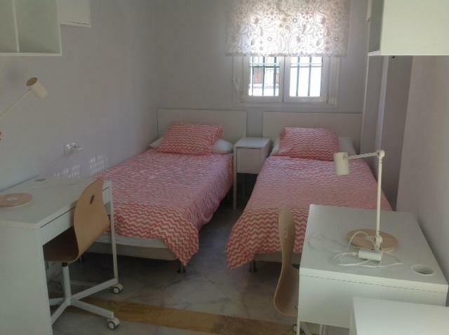 Colegio Mayor Careu - Women Only - University Community 세비야 외부 사진